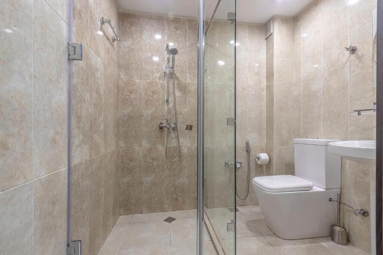 Bathroom 4, Deluxe İnn Hotel Baku, Baku