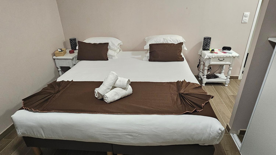 Bedroom 2, Esprit Etape, Drôme