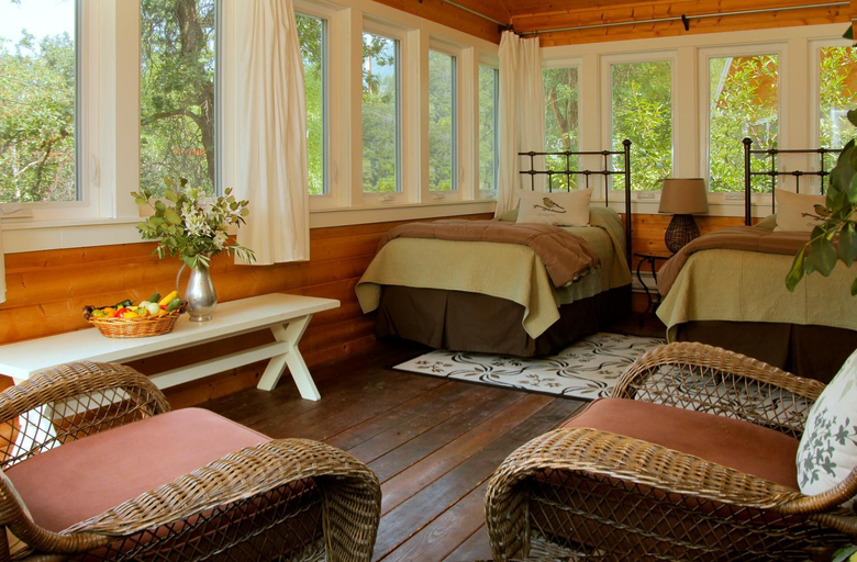Bedroom 2, Coho Cottages, Humboldt