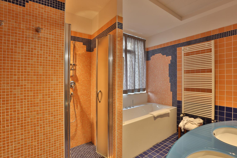 Bathroom 5