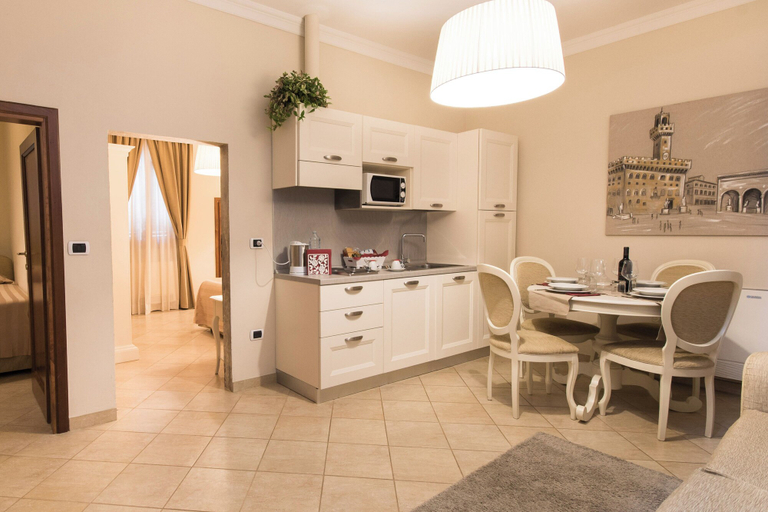 Others 5, Residenza Marchesi Pontenani, Florence