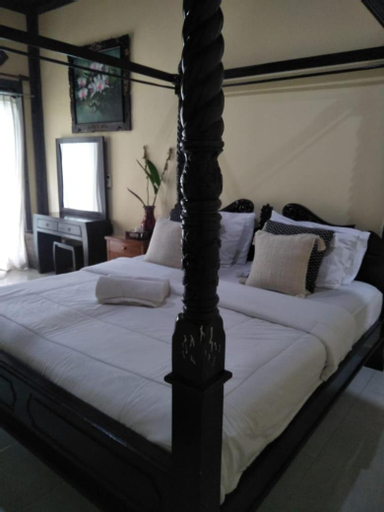 Bedroom 12