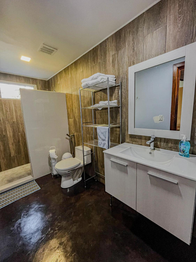 Bathroom 3, Casa Morada, Antón