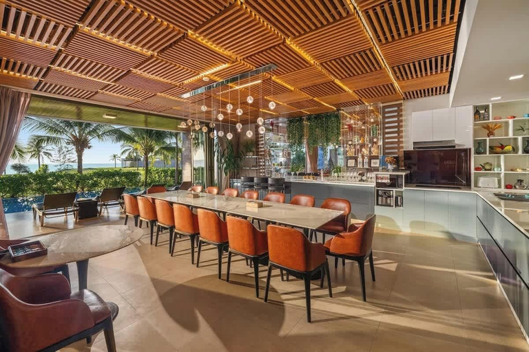 Food & Drinks 5, 8BR Beachfront Eden: Luxury Events & Getaways, Da Nang