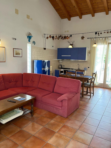 Others, Apartment-Rosella Garda, Verona