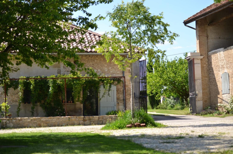 Others 5, Ferme St Pierre gite, pisc, repas, 2-3 personnes, Drôme