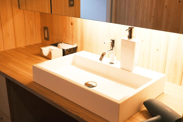 Bathroom 3, 古民家ホテル 結 YUWAI, Hakuba