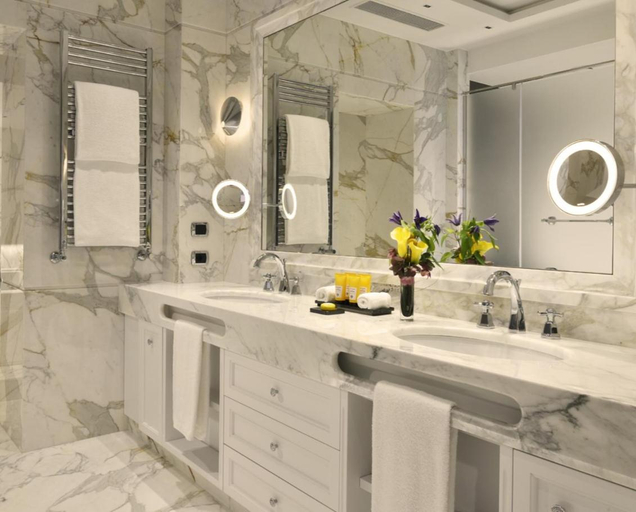 Bathroom 5, Hotel Splendide Royal, Roma