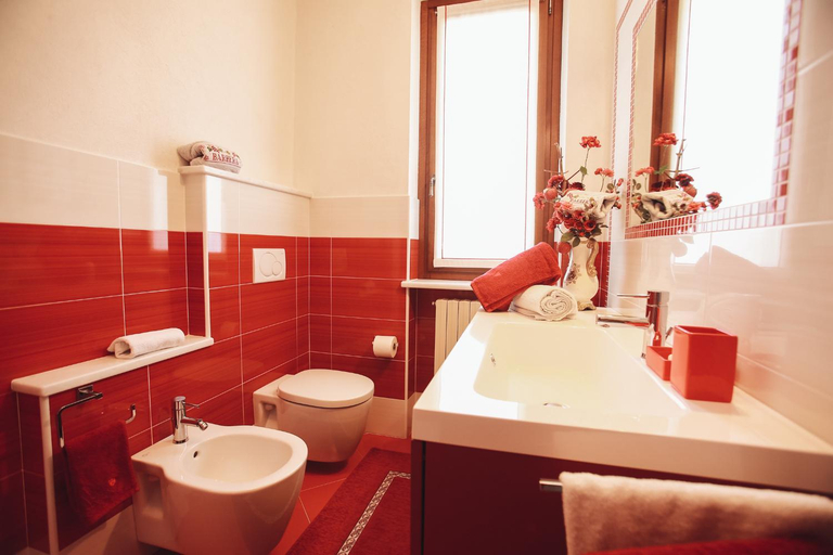 Bathroom 2, Ca' Colomba, Asti