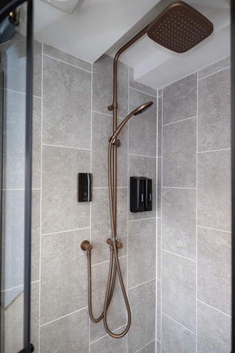 Bathroom 2, Riize Boutique Hotel Worcester, Worcestershire