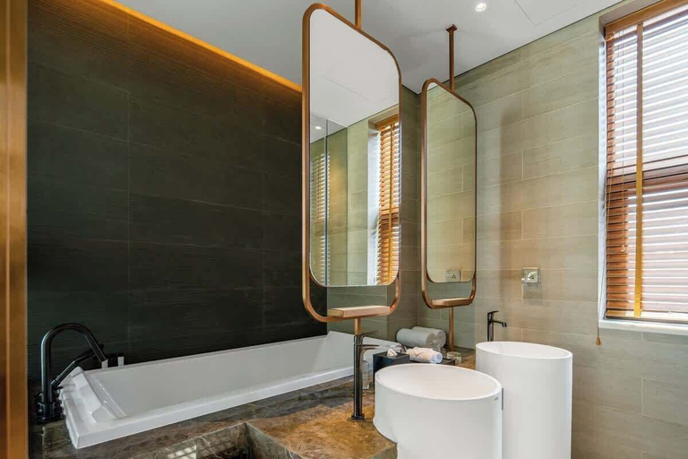 Bathroom 3, 5BR Luxury Villa: Elite Services & Privacy, Da Nang