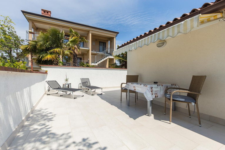 Balcony/terrace 4, Apartments Janko, Rovinj