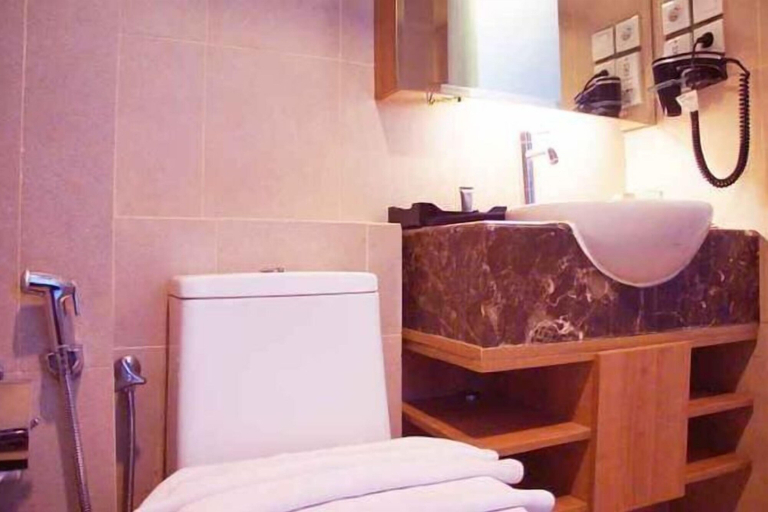 Bathroom 19