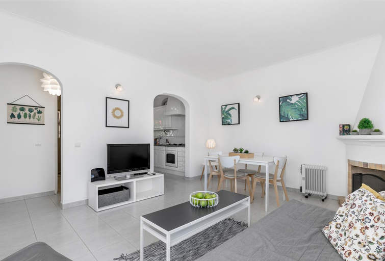 Others 5, Cozy and sunny villa just some steps from the sea, Lagos