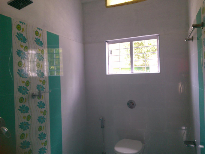 Bathroom, BlessDale Homestay Thekkady, Theni