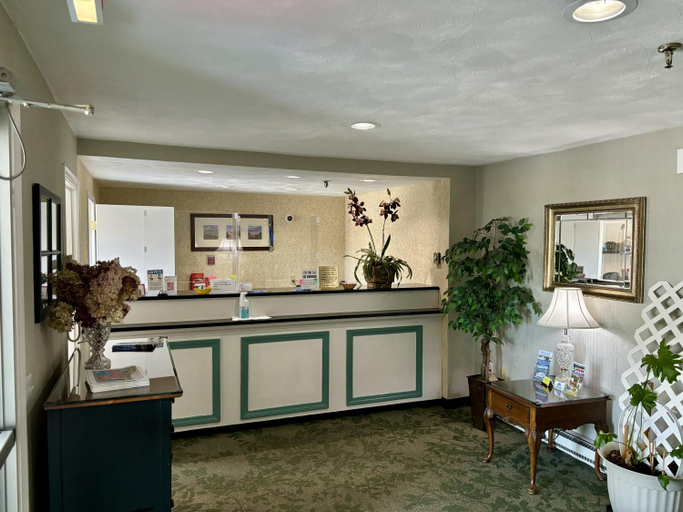 Public Area 2, Fort Knox Inn, Hancock