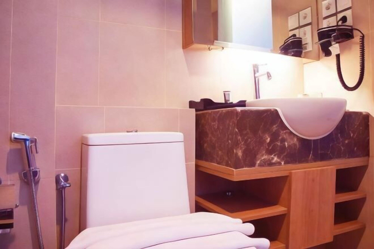 Bathroom 27