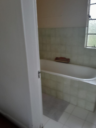 Others 5, UNDERBERG INN, Sisonke
