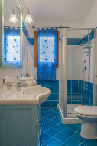 Bathroom, Crystal Pool Village In Tanaunella, Nuoro