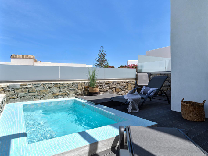 Sport & Beauty 2, Paros Gem, South Aegean
