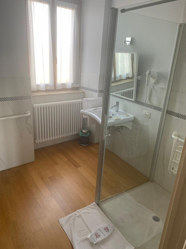 Bathroom 3, Palazzo Riccucci, Fermo