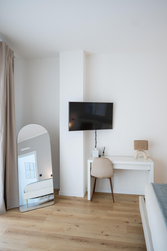 Others 4, Alatea Apartments Valverde, Verona