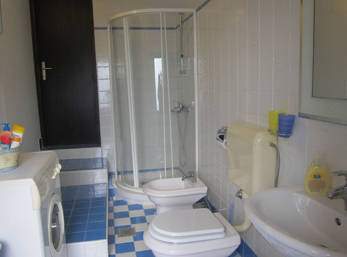 Bathroom 3, Villa Bella, Grožnjan