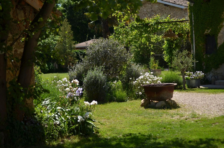 Others 2, Ferme St Pierre gite, pisc, repas, 2-3 personnes, Drôme