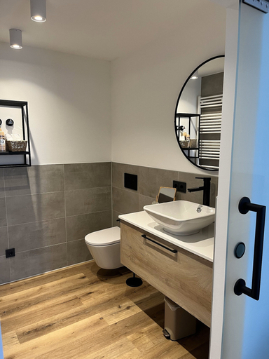 Bathroom 5, Wyzenborne, Werra-Meißner-Kreis