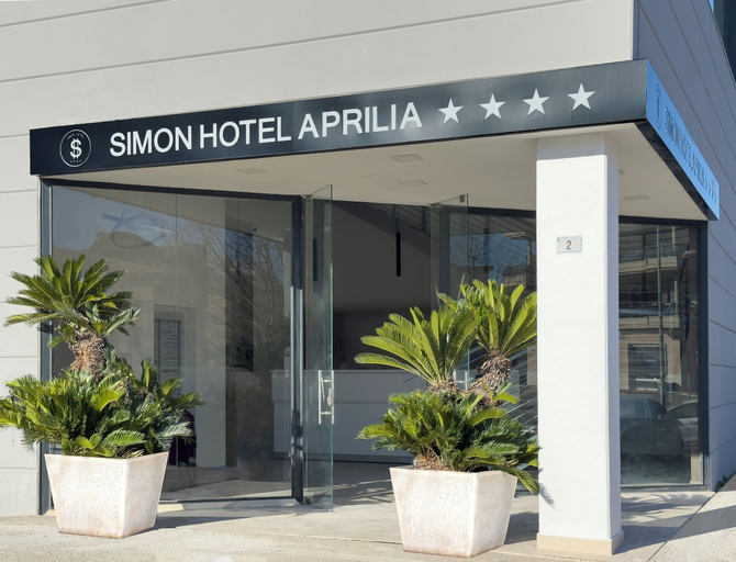 SIMON HOTEL APRILIA, Latina