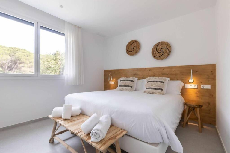 Bedroom 2, Naramia Sagaro Villa - with Pool-garden-10 Pax, Girona