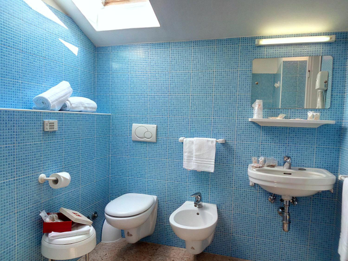 Bathroom 4, Centro Vacanze Opera Nascimbeni, Venezia