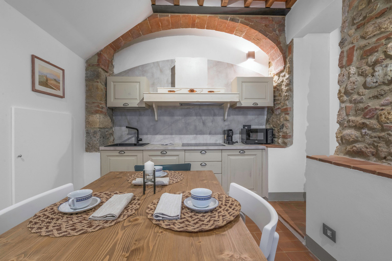 Others 5, Le Torri, Borgo Campassini, Monteriggioni, Siena