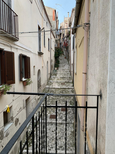 Others 5, Il Nido in Collina, Caserta