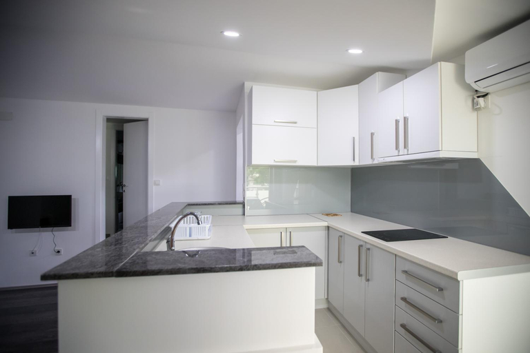 Kitchen 3, View Topia Apartments