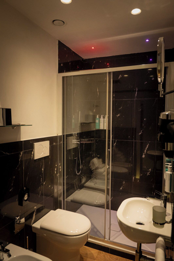Bathroom 2, The Place Home, Rome