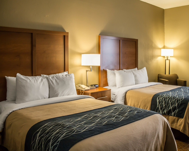 Bedroom 4, Quality Inn Akron South, Summit