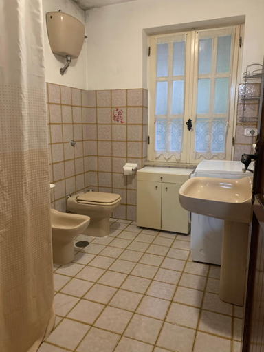 Others 3, Villa l'Amante, Latina