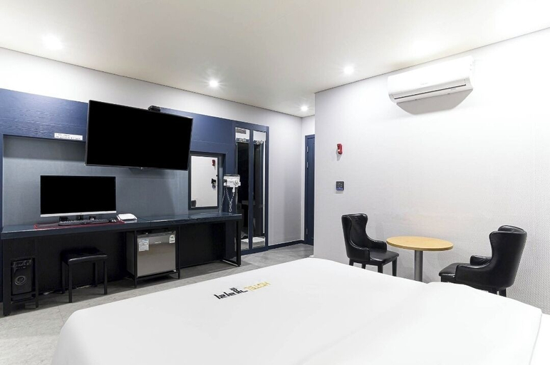 Bedroom 4, Pyeongtaek Station Gallery Hotel, Pyeongtaek