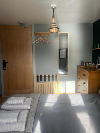 Bedroom 2, Stein Inn, Highland