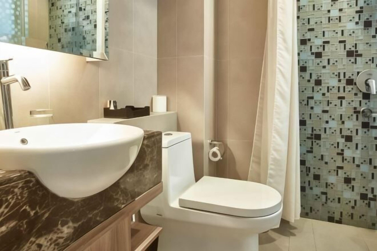 Bathroom 25