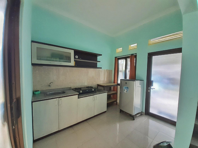 Dining Room 9