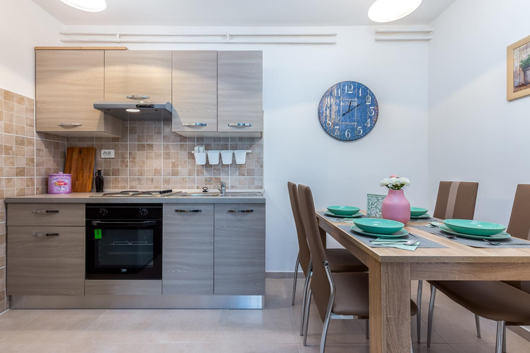 Kitchen 2, Apartman Lucia-private parking, Rijeka