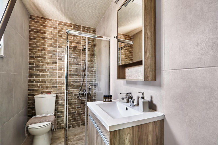 Bathroom 4, Lydia's Apartments, Crete