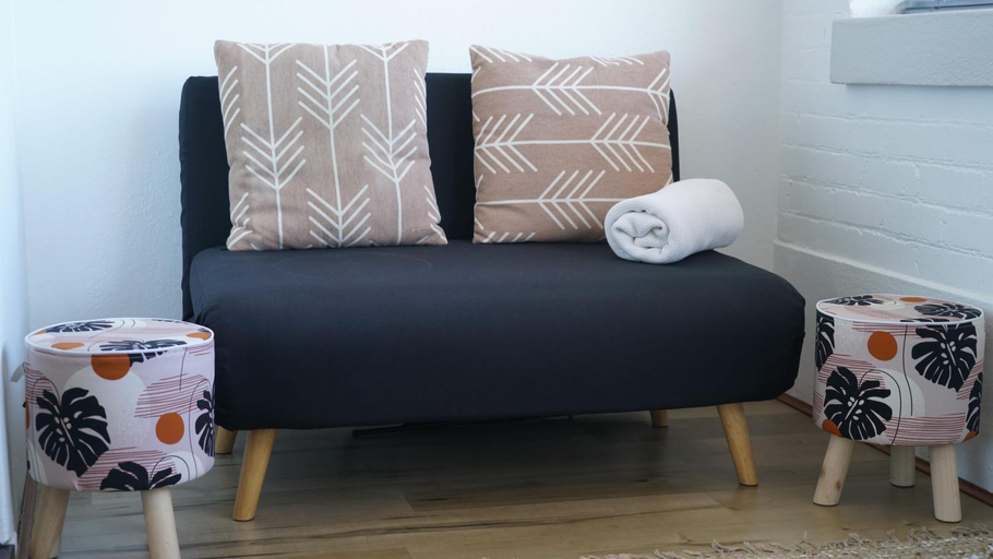 Others 4, Stay on Summer - CBD Apartment, Orange