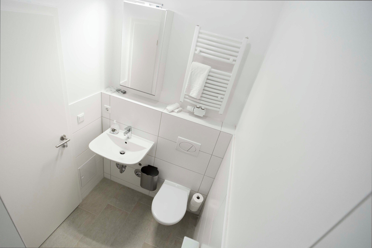 Bathroom, GuestHouse Köhn51, Nürnberg