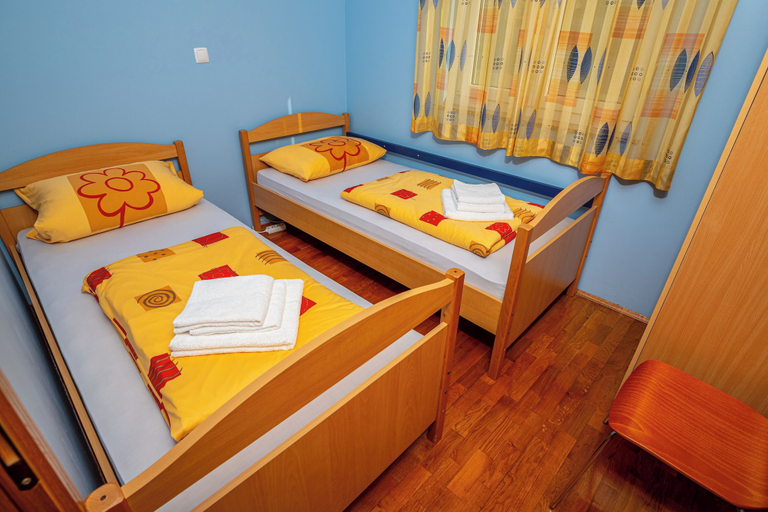 Bedroom 2, Apartman Mira, Crikvenica