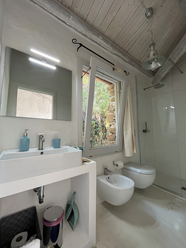 Bathroom 5, La Casa del Nespolo, Messina