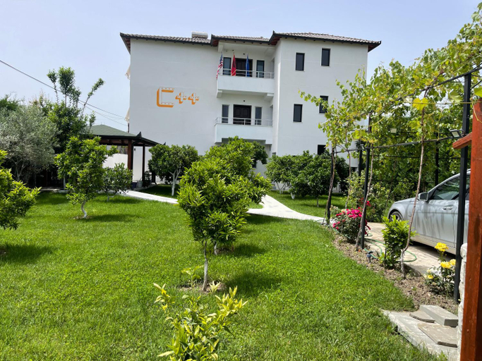 Others 4, Hotel Vila C plus plus, Beratit