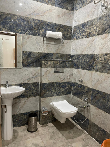 Bathroom 6